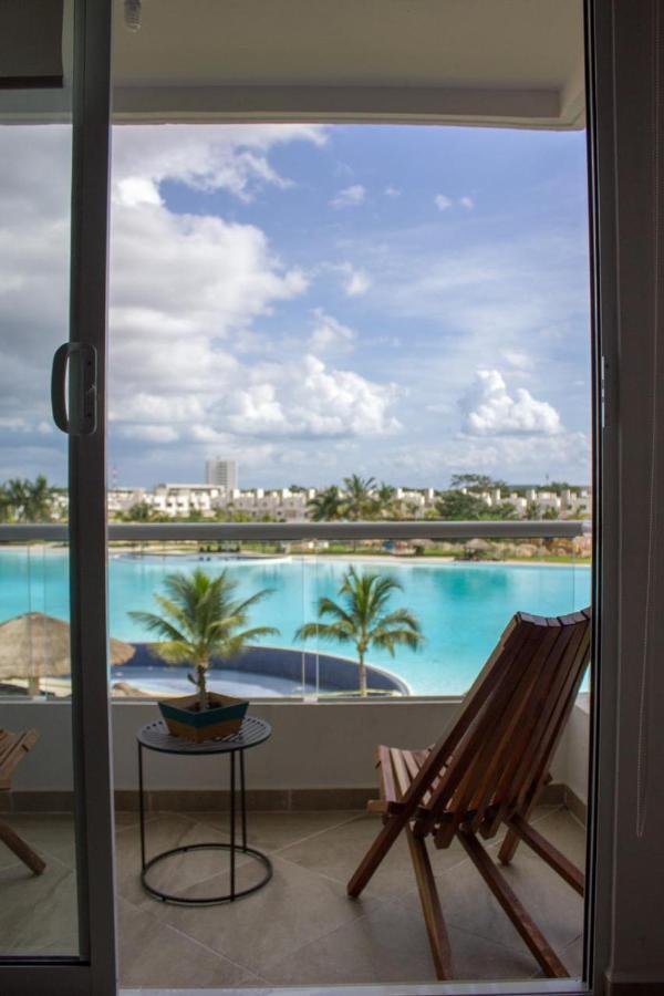 Departamento En Cancun Con 7 Albercas Tipo Playa Y Laguna Exterior foto